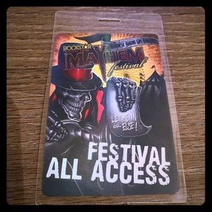 Backstage Pass 🤘🏽 Rockstar Mayhem Festival 🎸